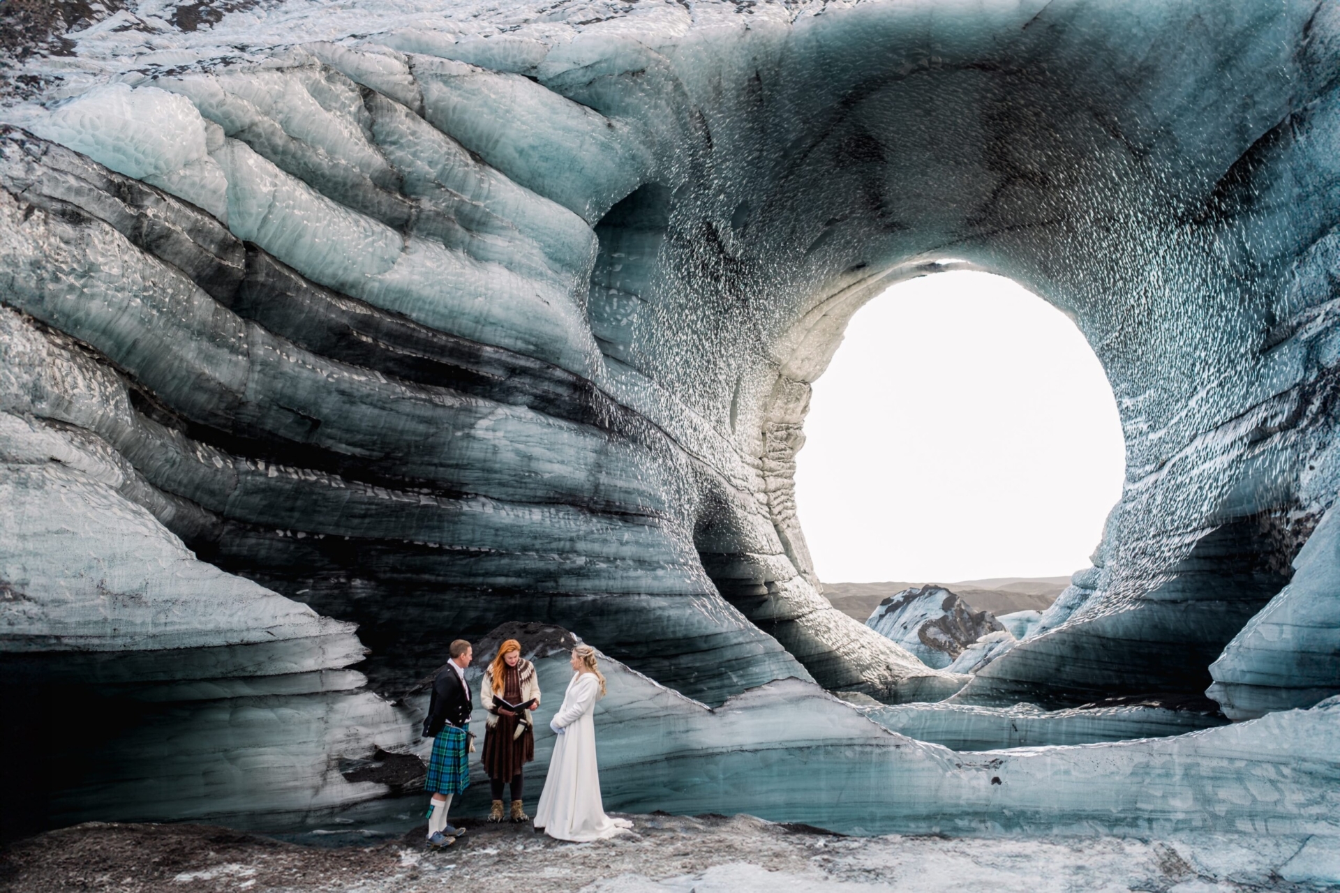 Lisa-Digiglio-Iceland-Elopement-Katla-Ice-Cave-ceremony-min