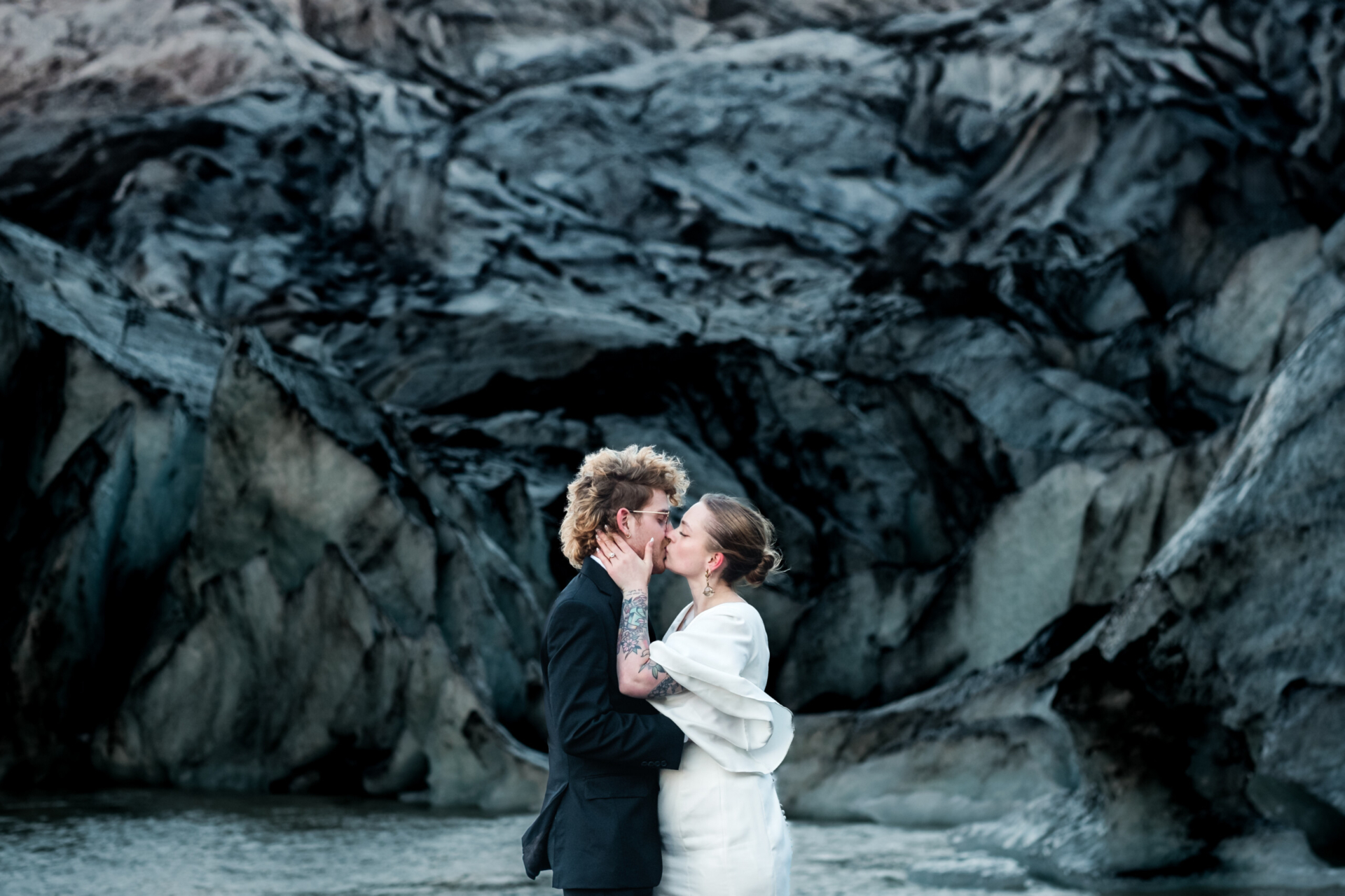 Lisa-Digiglio-Iceland-Epic-Glacier-Elopement-2