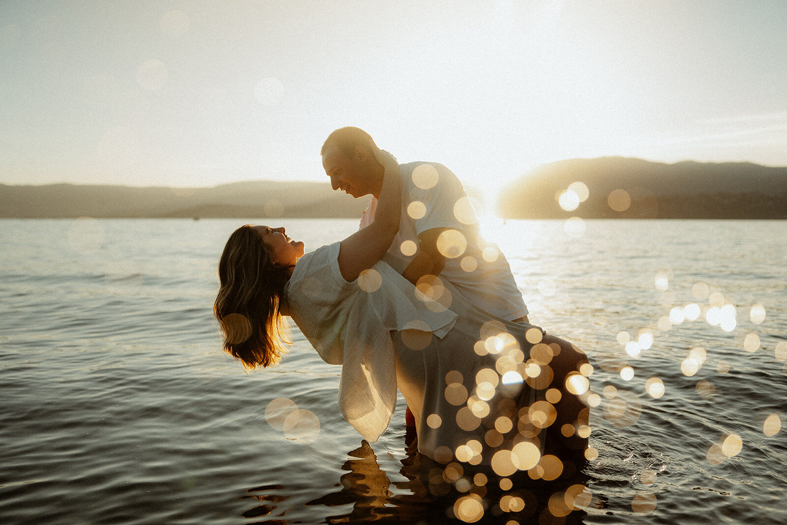 HannahTomasBeach_0276_ByKaylaBowie_websize