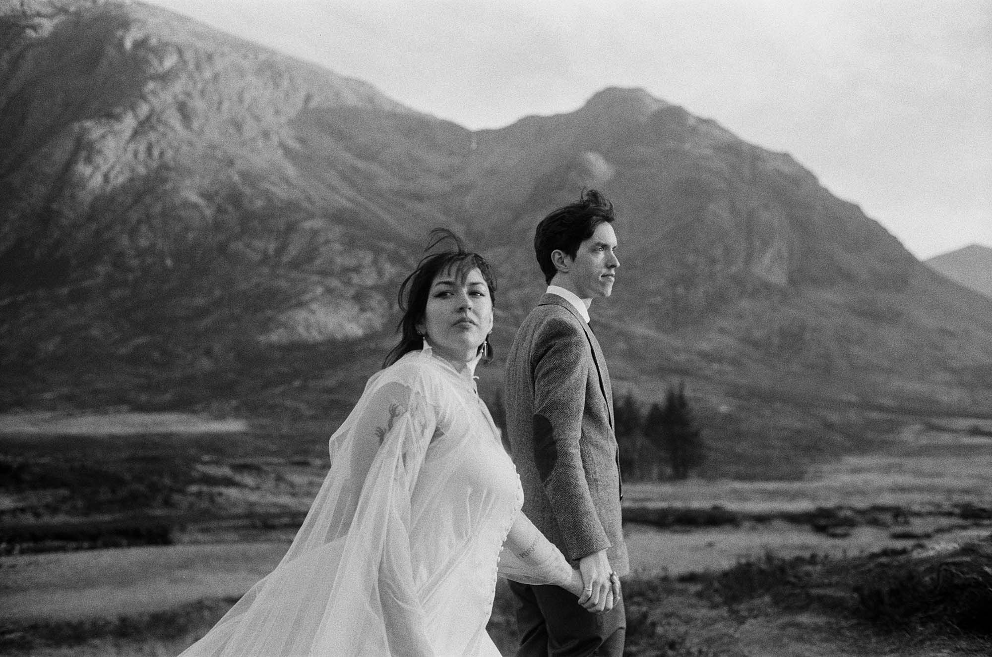 glencoe-elopement-on-vintage-black-and-white-film